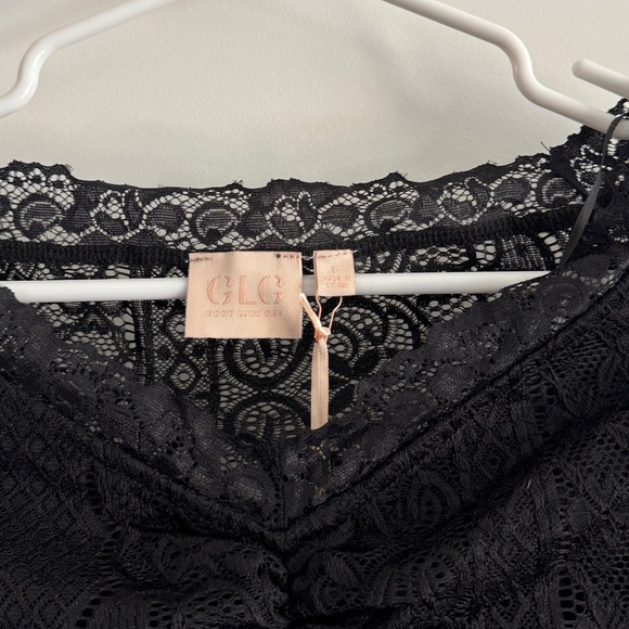 Elegant Black Lace Top - Picture 4 of 6